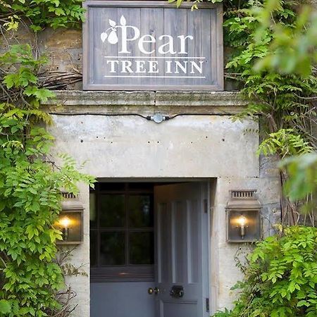 The Pear Tree Inn Melksham Exterior photo